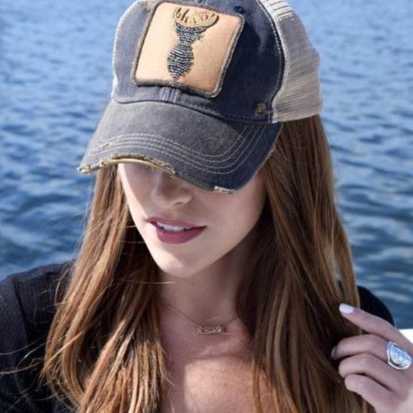 Judith March Beaded Deer Hat 🦌 - Picture 3 of 4